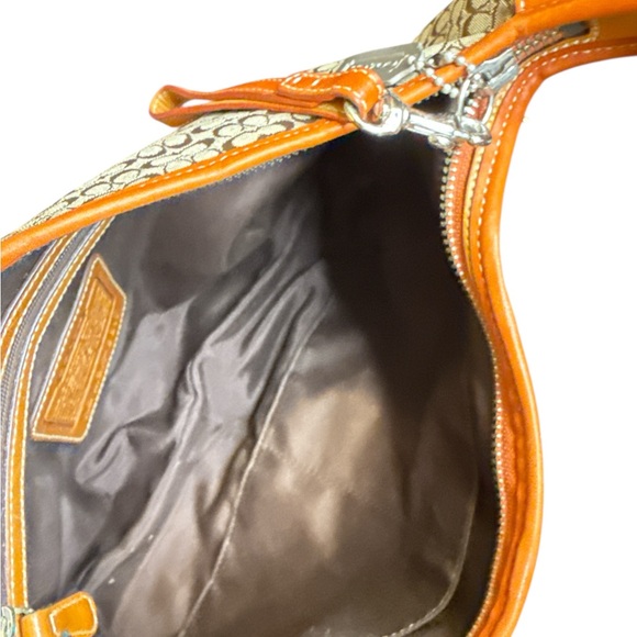 ***SOLD****Vintage Small C Coach Tan and Orange Signature Hobo Bag - Picture 4 of 7